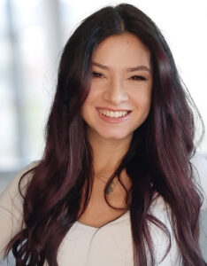 Vanessa-Geyer_ZKW_HR_Contact