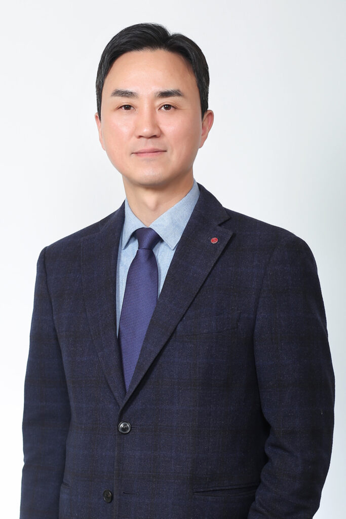 CEO Won Yong Hwang ZKW Group