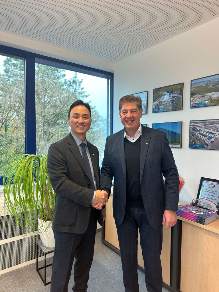 CEO Won Yong Hwang, Wilhelm Steger, ZKW Group